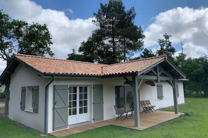 Location de vacances pour 7 personnes, animaux acceptés à Liposthey