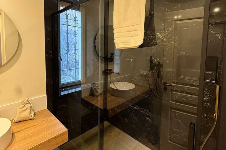 Gîte pour 4 personnes à Château-Ville-Vieille - 4