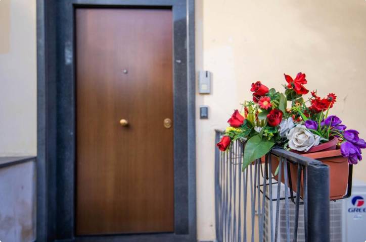 Entire apartment, King Studio Apartment with Wi-Fi and Air Conditioning in Salerno, Tyrrhenian Coast Campania