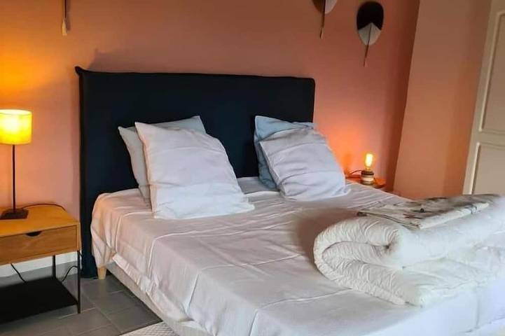 Location de vacances pour 2 personnes, avec terrasse ainsi que piscine et jardin à Les Arcs (Var) - 2