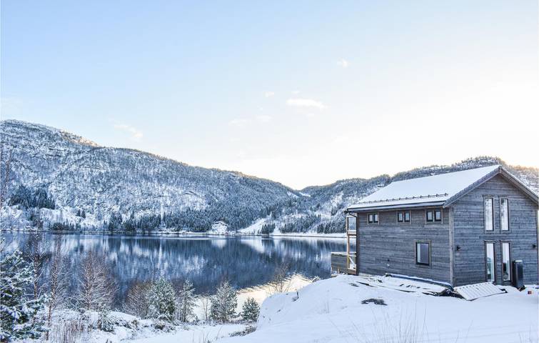 Ferienhaus für 9 Personen, mit Terrasse und Garten in Masfjorden