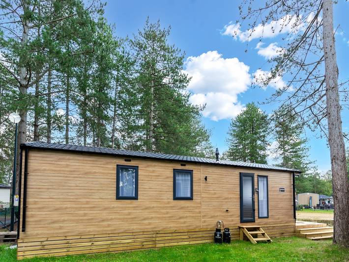 Chalet für 6 Personen, mit Terrasse und Pool, kinderfreundlich - 1