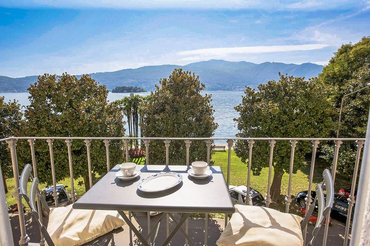 Ferienwohnung für 6 Personen, mit Balkon und Seeblick sowie Ausblick