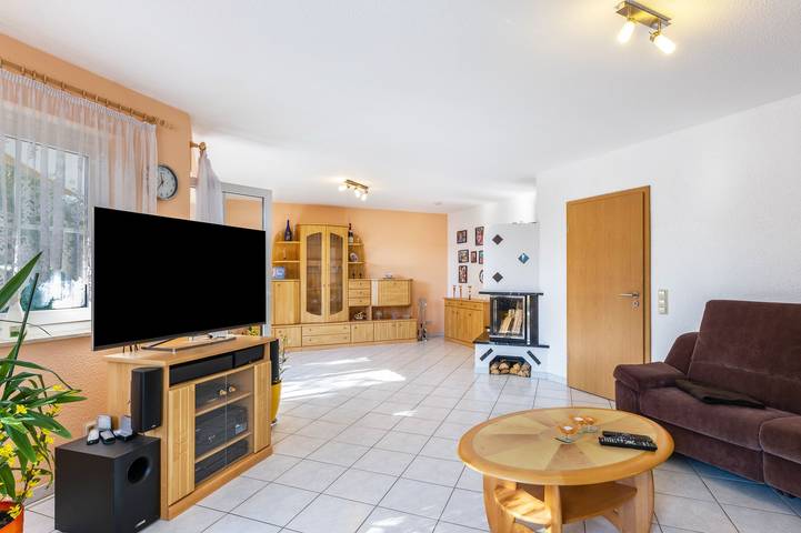 Einfamilienhaus mit Garten, privater Terrasse, Garten und Balkon in Erfurt in Erfurt, Thüringer Kernland