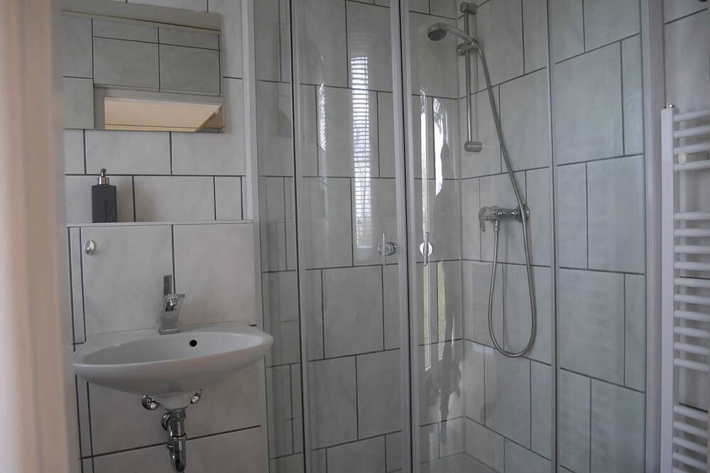 Ganze Wohnung, Fischreiher - Ferienwohnung am Nepperminer See in Benz, Usedom
