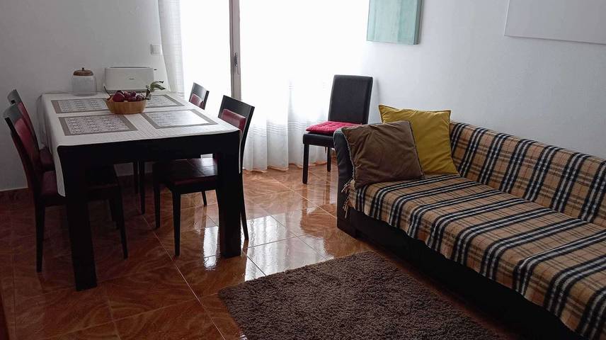 Ferienhaus für 4 Personen mit Terrasse in Angra (Santa Luzia), Angra do Heroísmo