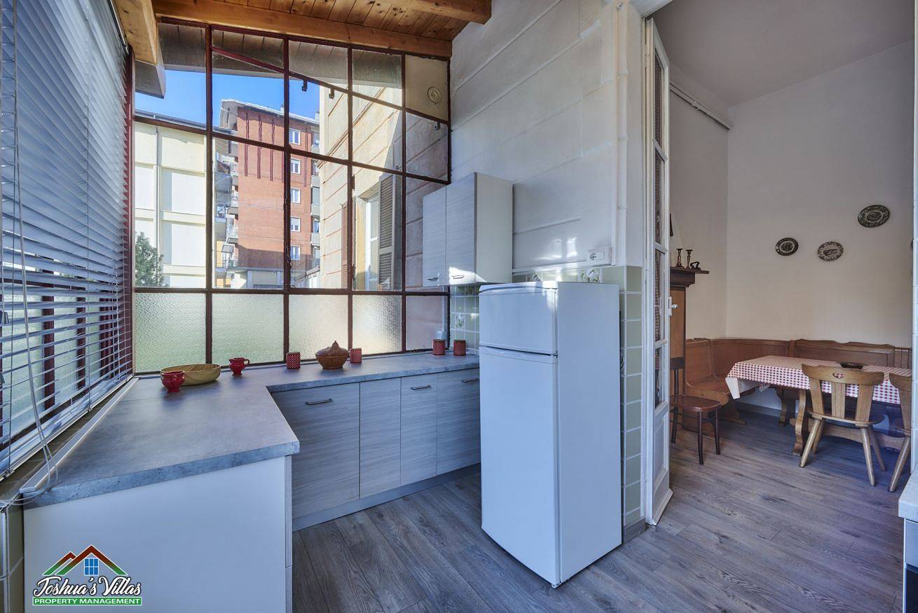 Ganze Wohnung, Ferienwohnung für 8 Personen mit Garten in Mandello del Lario, Westliche Bergamo-Alpen