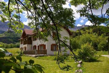Gîte pour 8 personnes, avec jardin à Gresse-en-Vercors