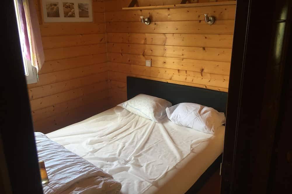 Chalet Lanton Avec Accès Gratuit Capfun in Lanton, Region de Arcachon