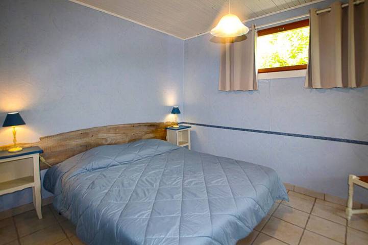 Location de vacances pour 3 personnes, avec piscine et jardin à Saint-Martin-d'Août - 3