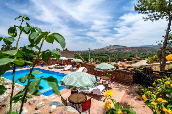 Chambre d’hôte pour 2 personnes, avec piscine ainsi que vue et jardin, animaux acceptés à Ourika (roman)