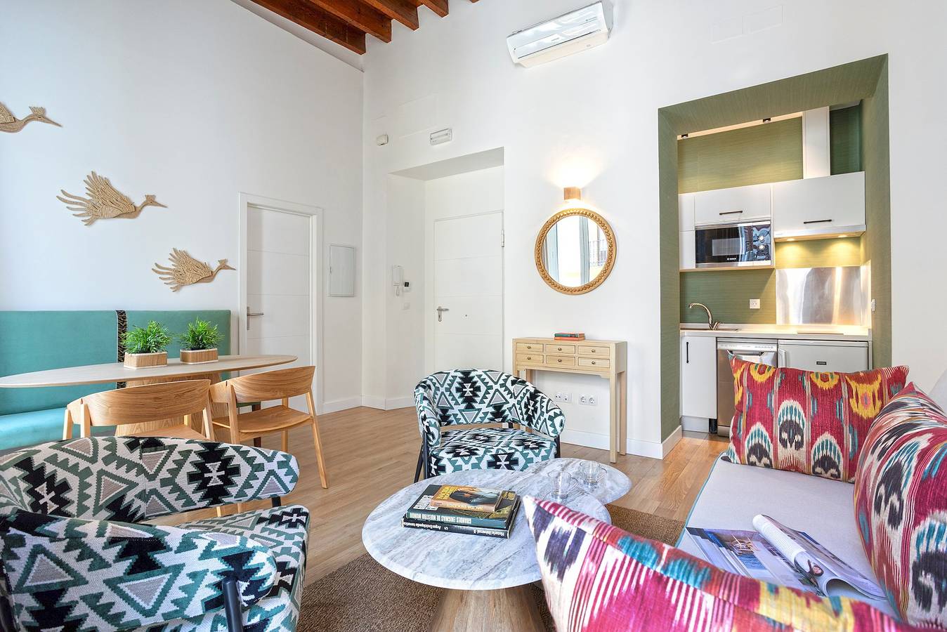 Ganze Wohnung, Cozy 2 bedrooms apartment in the city center. Zaragoza I in Casco Antiguo, Sevilla