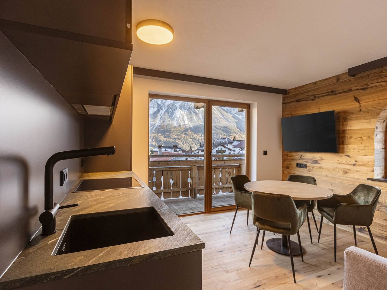 Ganze Wohnung, Großzügige Wohnung mit Sauna in Lechtaler Alpen, Lermoos