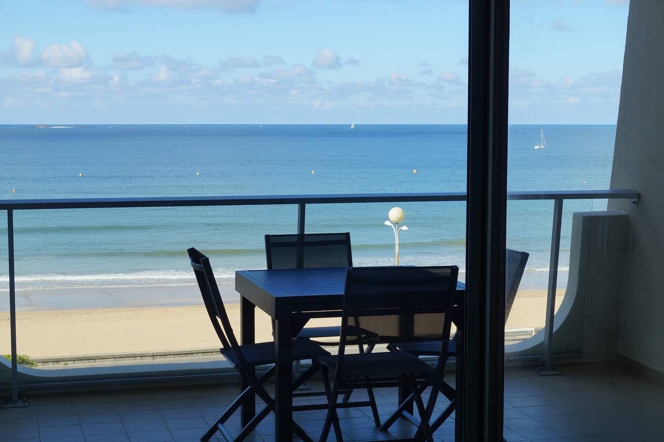 Ganze Wohnung, Ferienwohnung für 2 Personen mit Terrasse in La Baule-Escoublac, Côte d'Amour