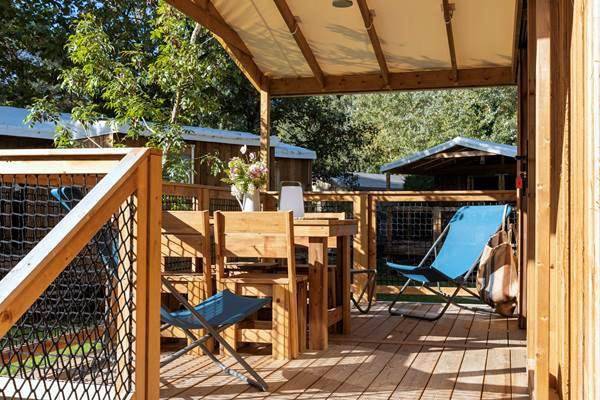 Location de vacances pour 5 personnes, avec piscine ainsi que jardin et vue à Florenville - 3