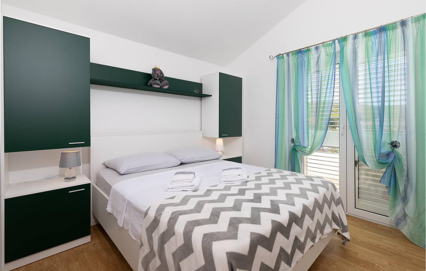 Geheel vakantieappartement, Vakantieappartement voor 5 personen met terras in Punat, Krk
