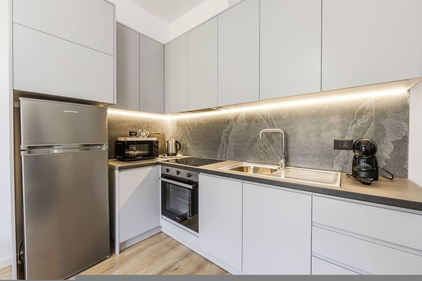 Ganze Wohnung, Central Tirana 1Br Apartment Near Main Square in Tiranë, Albanien