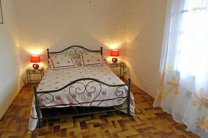 Location de vacances pour 8 personnes, avec jardin et terrasse à Félines-Minervois - 2