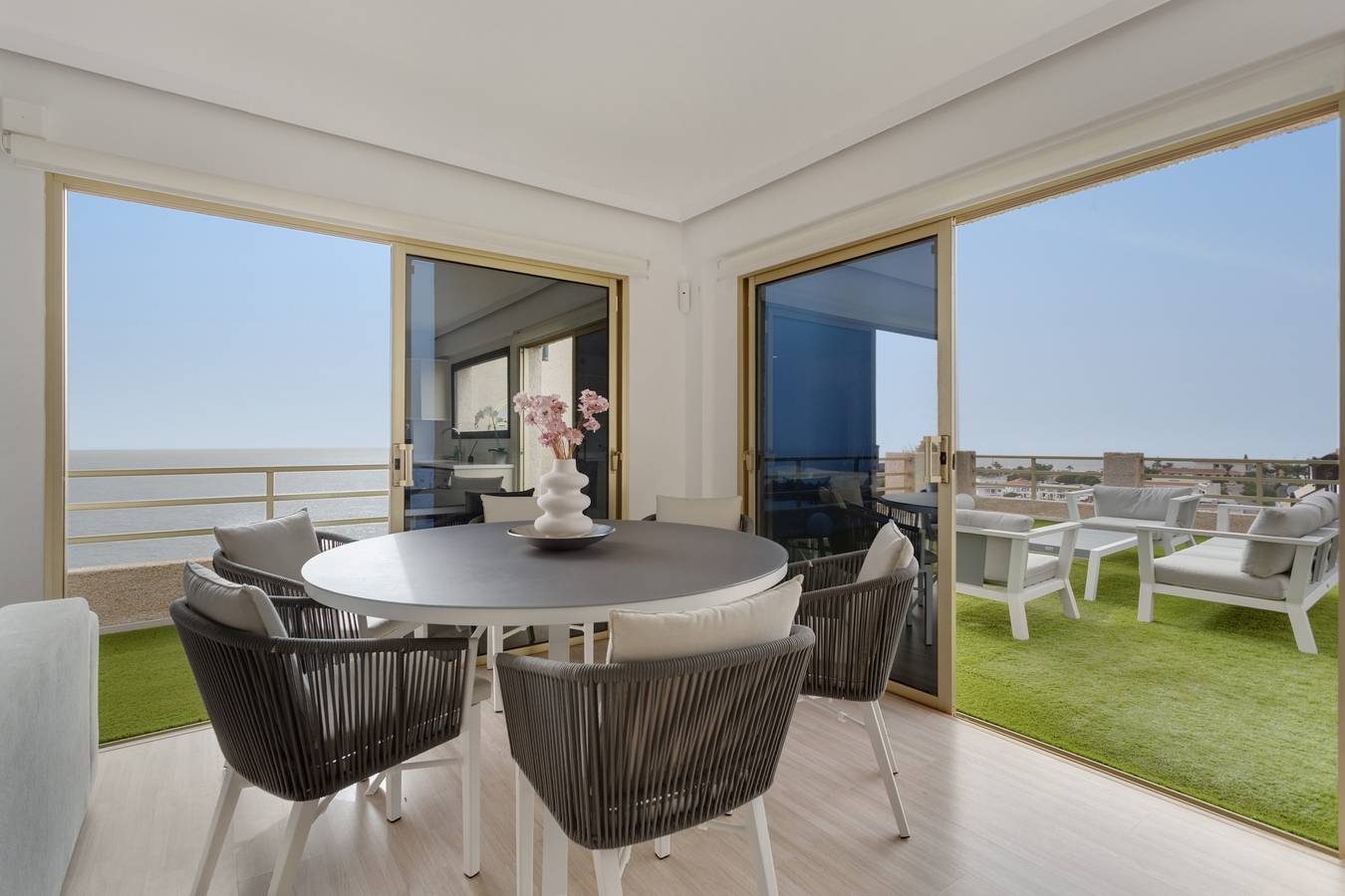 Apartamento entero, Apartamento vacacional 'Obsidian Mirador Océano' con vistas al mar, Wi-Fi y aire acondicionado in La Arena, Santiago del Teide