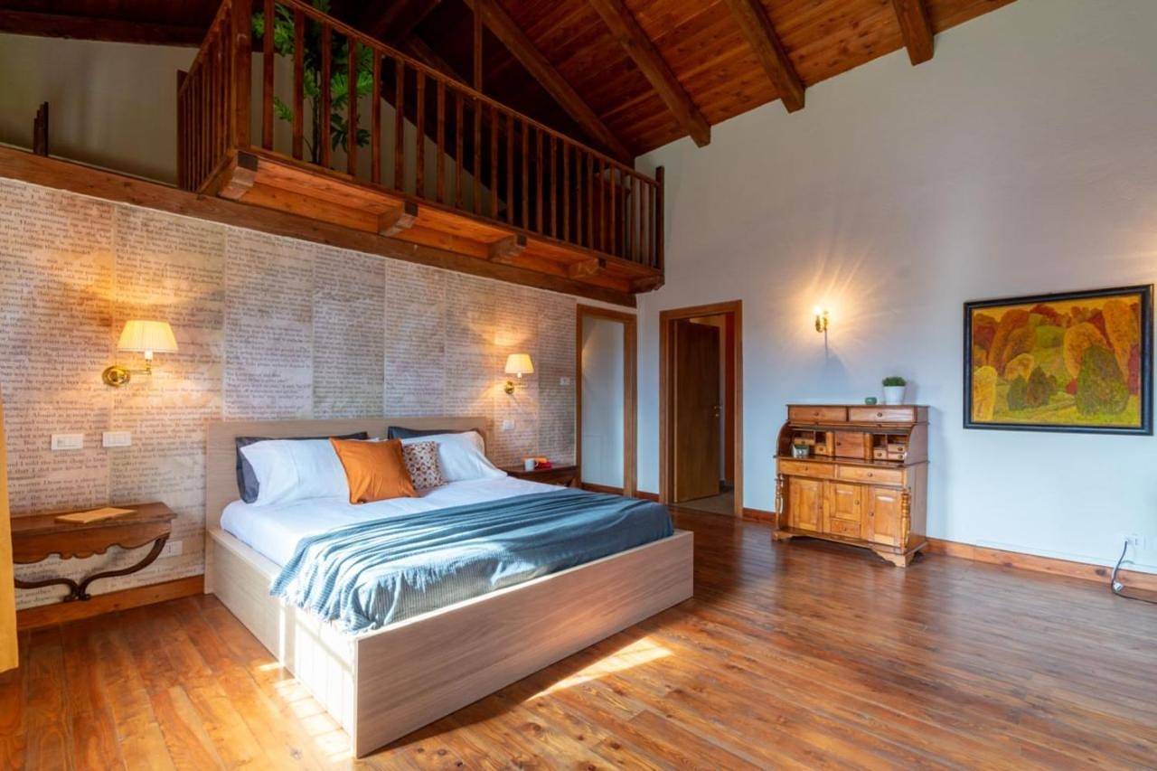 Quattrovigne - Country House in Mango , Langhe