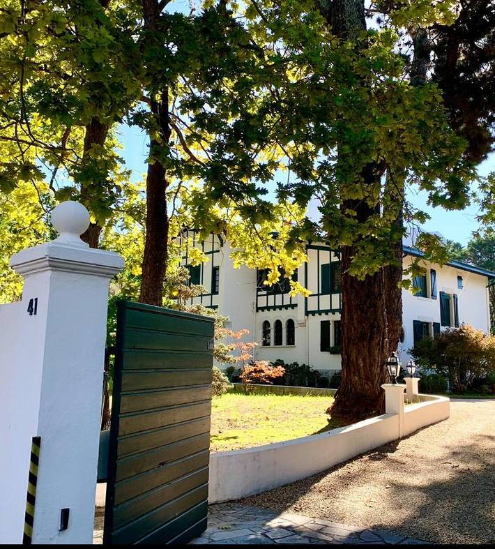 Maison d’hôte pour 2 personnes, avec Balcon et Terrasse ainsi que Jardin et Piscine à Biarritz