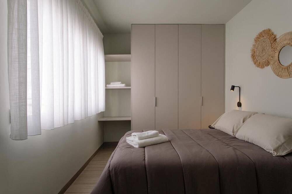 Apartamento entero, Apartamento '203' con piscina compartida, Wi-Fi y aire acondicionado in Alfàs del Pi, Costa Blanca