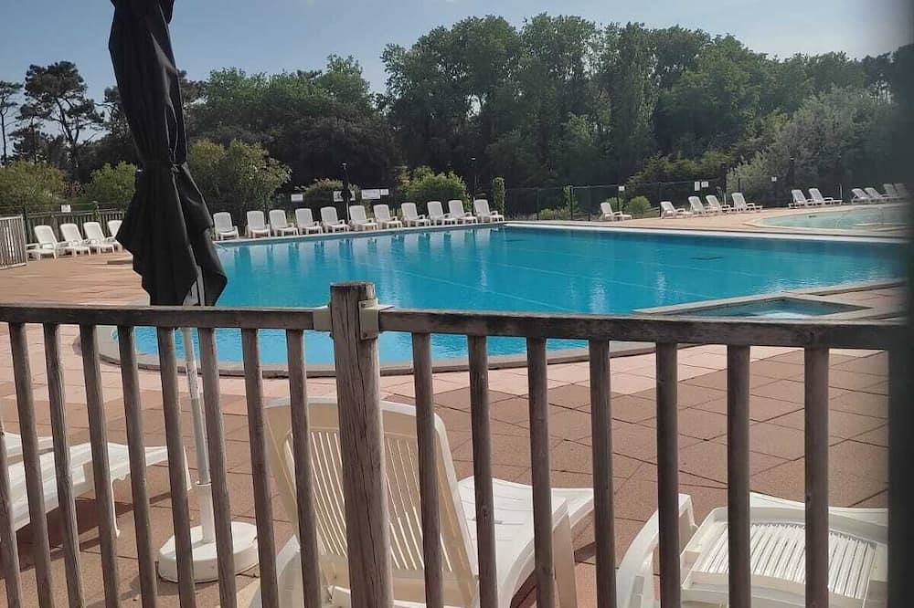 Appartement entier, Village vacances Bougenay avec piscine gratuite de mai à mi-septembre in Talmont-Saint-Hilaire, Vendée