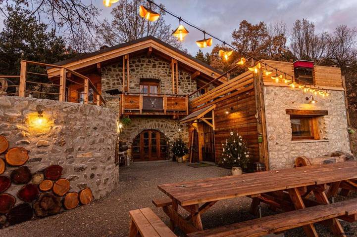 Chalet pour 15 personnes, avec jardin et vue ainsi que terrasse et sauna, animaux acceptés