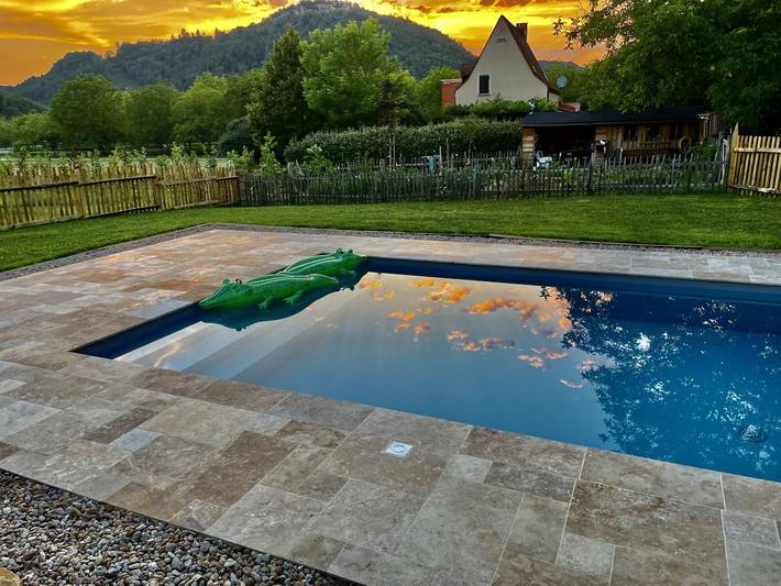 Gîte pour 10 personnes, avec balcon ainsi que jardin et piscine à Saint-Cybranet - 2