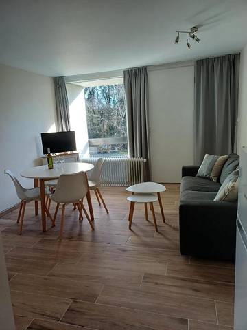 Gîte pour 4 personnes, avec balcon ainsi que vue et jardin à La Calamine