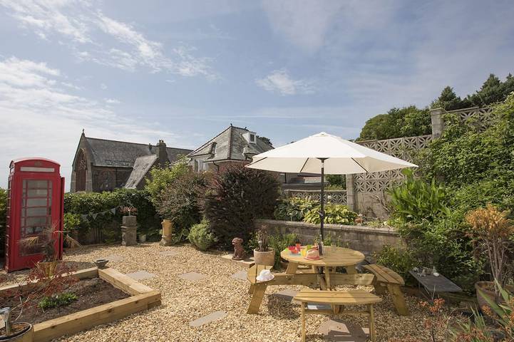 Vacation rental for 6 people, with Yard in Wales