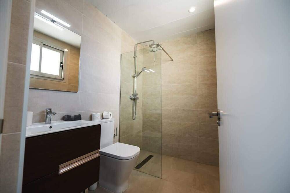 Villa with uninterrupted  sea view in Torreblanca (Fuengirola), Fuengirola