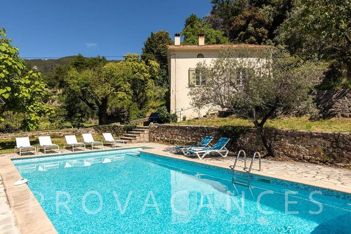 Schöne Villa mit Pool, in der Nähe von Seillans in Seillans, Draguignan Region