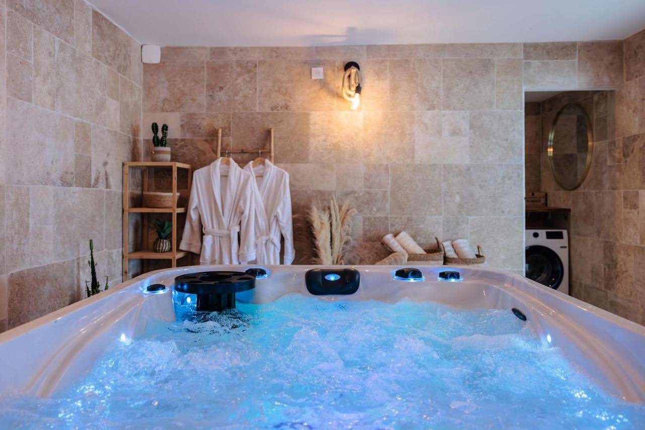 Loft de charme avec jacuzzi proche d'Agen in Foulayronnes, Quercy