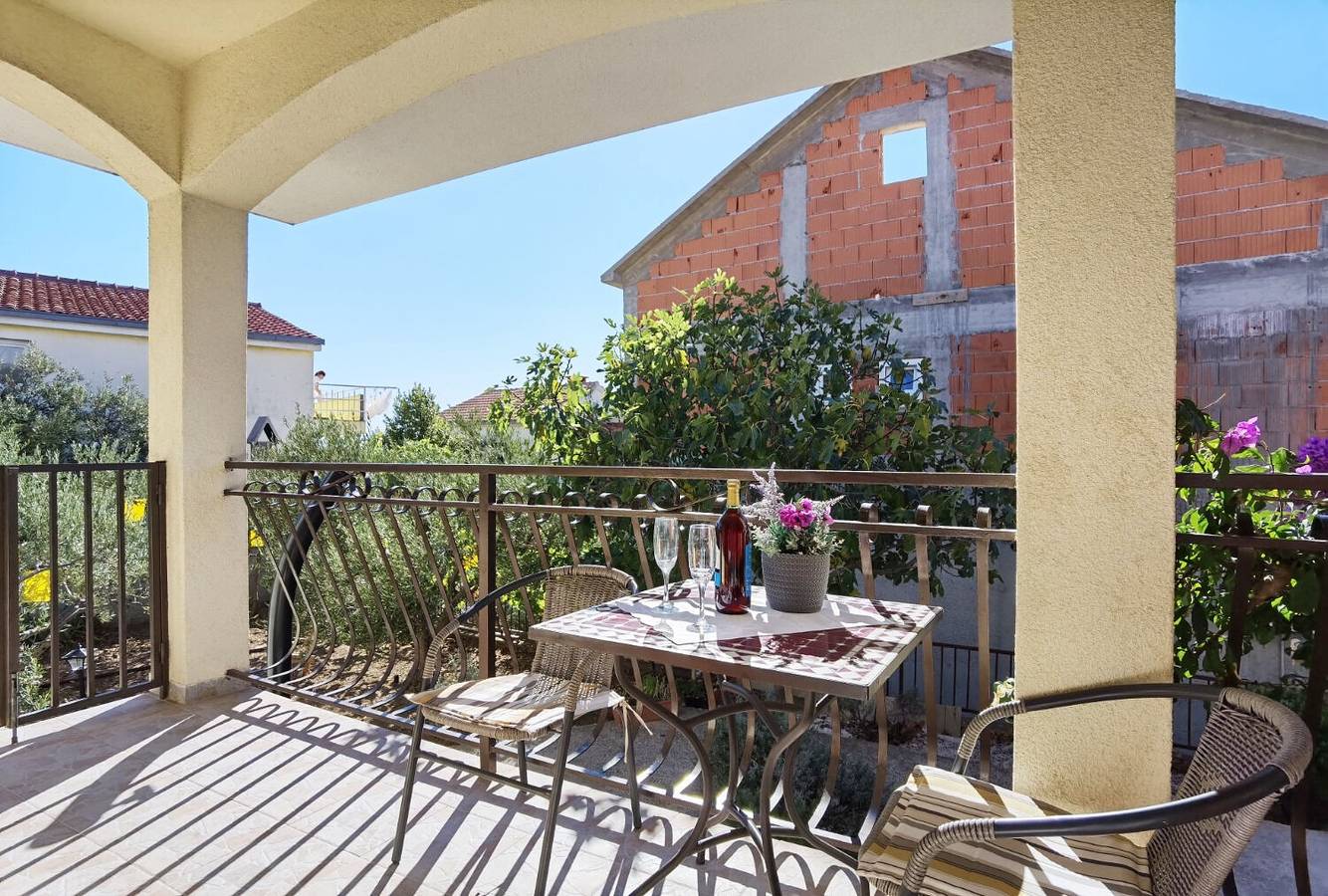 Apartament Wakacyjny dla 4 osoby w Kanica, Razanj