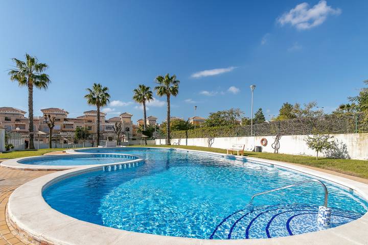 Ferienhaus für 6 Personen, mit Balkon und Garten sowie Kinderpool in Torrevieja - 3