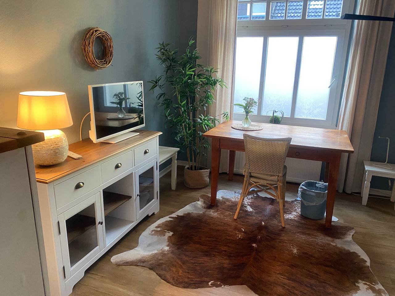 Apartamento inteiro, Apartamento terraço individual com jardim partilhado e Wi-Fi in Stadtbezirk IX, Essen
