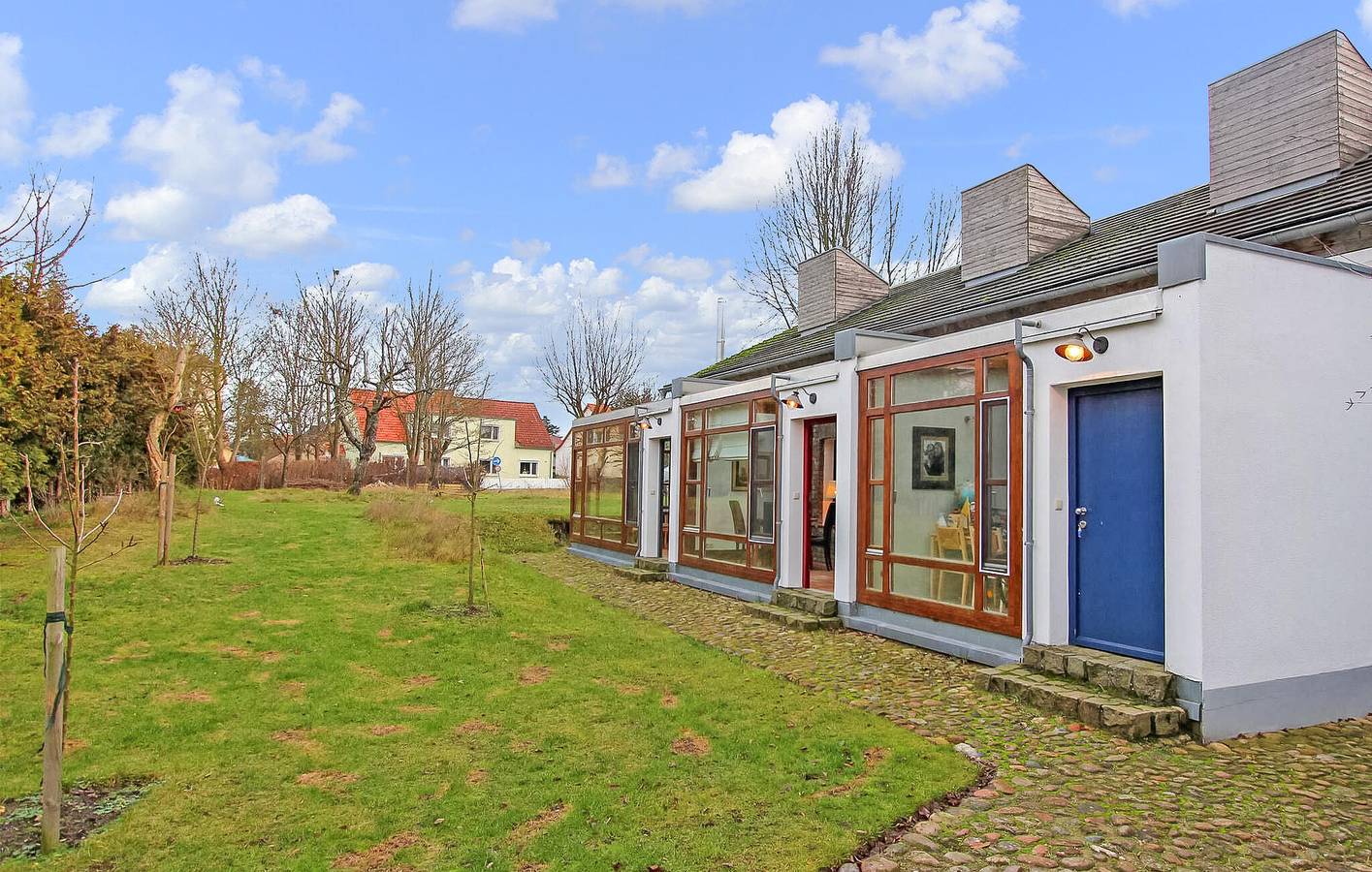 Ganze Ferienwohnung, Modernes Apartment 2km vom Strand mit Parkplatz und Internet in Mirow, Mecklenburg-Strelitz