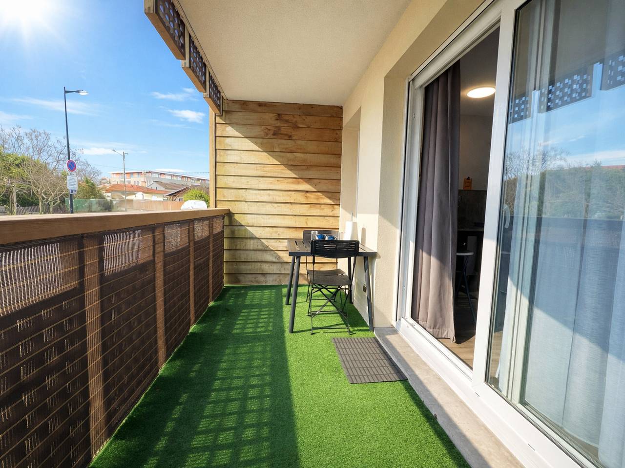 Appartement entier, Studio tout confort avec terrasse & parking sécurisé à La Teste-de-Buch in La Teste-de-Buch, Région d'Arcachon