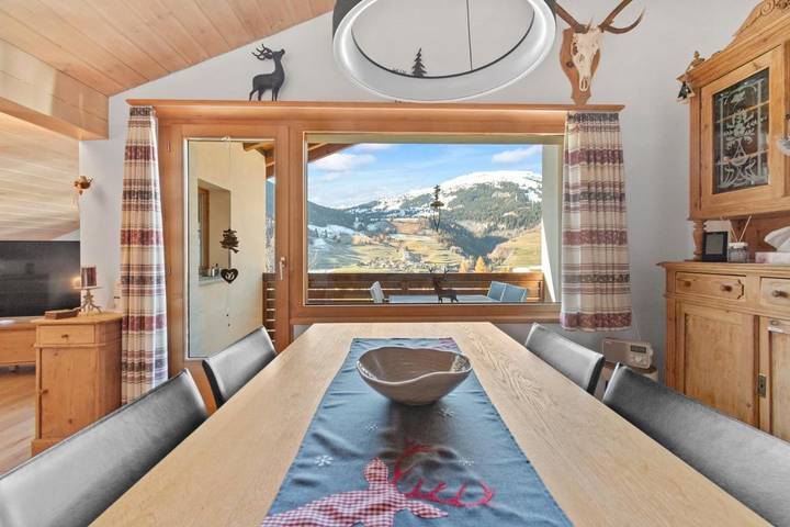 Vakantiewoning voor 4 personen, with Balkon and Terras as well as Tuin and Uitzicht in Savognin