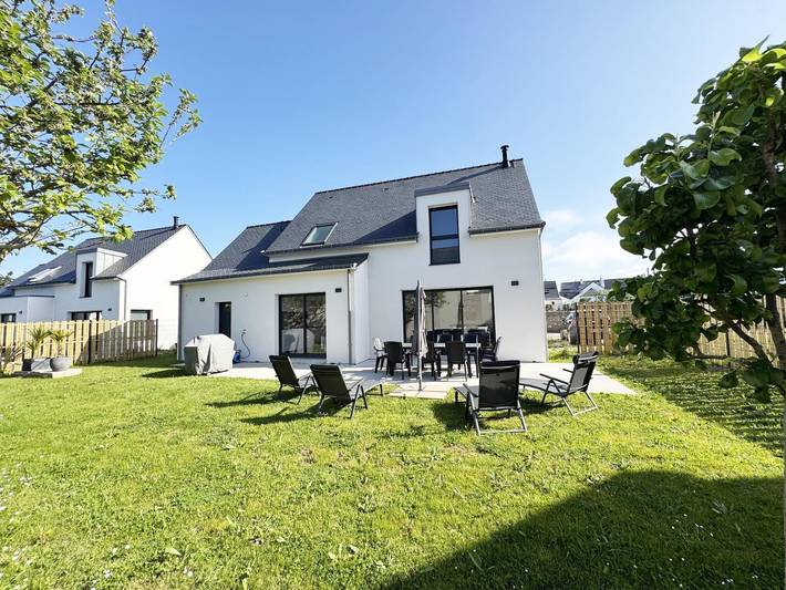 Gîte pour 8 personnes, avec terrasse et jardin