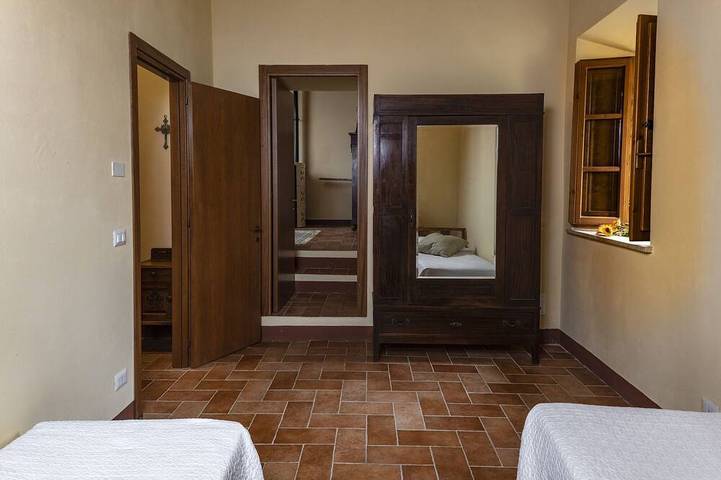 Belvedere Siena Hills: entire Tuscan Farmhouse, Views, AC, just 10min from Siena in Siena, Siena region2