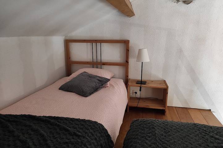 Location de vacances pour 6 personnes, avec terrasse ainsi que jardin et piscine à Monflanquin - 4