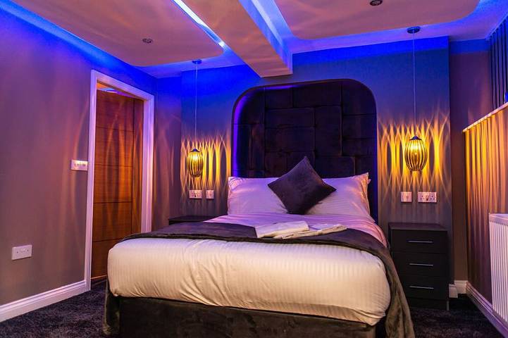 Ganze Wohnung, Apartment-Design-Eigenes Badezimmer-Jacuzzi in Bradford, Westliches Yorkshire