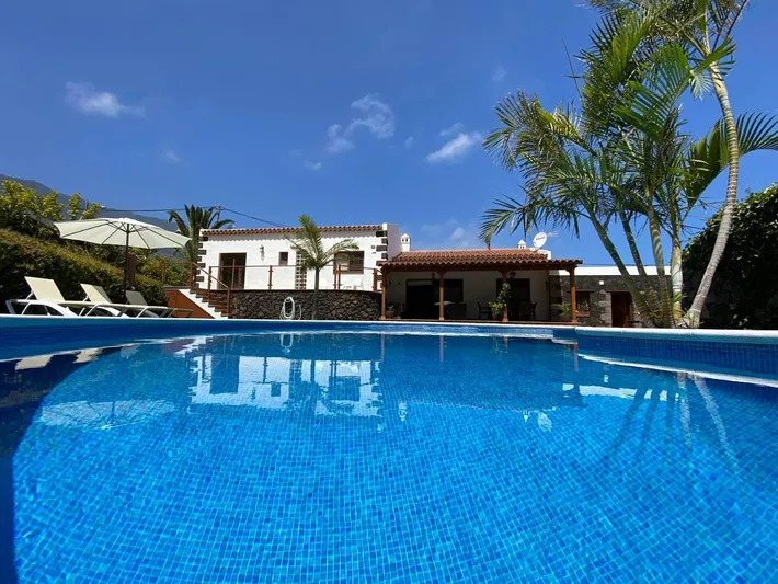 Villa für 7 Personen, mit Pool - 1