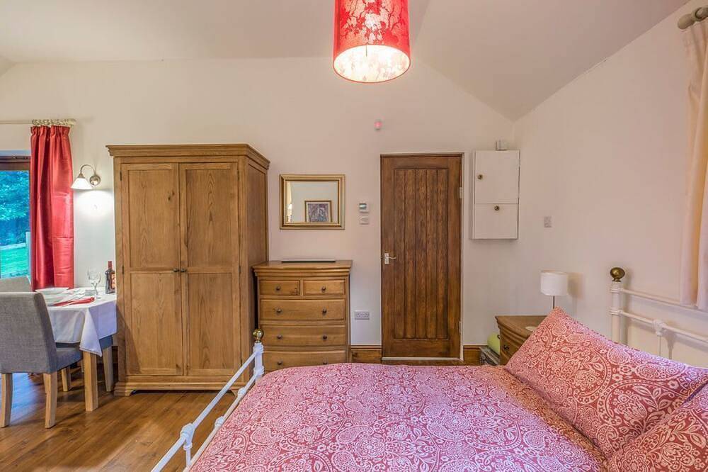 Charming Woodpeckers Cottage Retreat in Church Stretton, Shropshire Hills