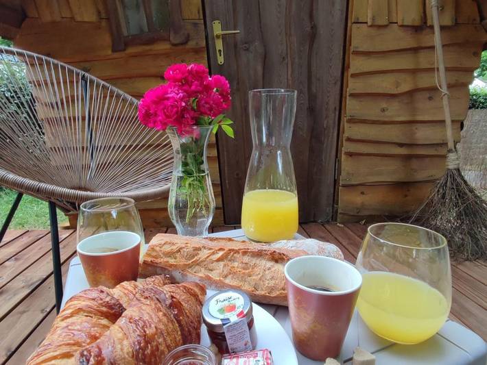 Location de vacances pour 2 personnes, avec terrasse ainsi que jacuzzi et jardin à Guenrouet - 2
