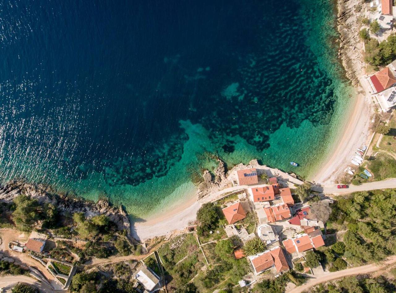 Casa vacanza per 8 persone con vista oceano in Gdinj, Isola di Lesina