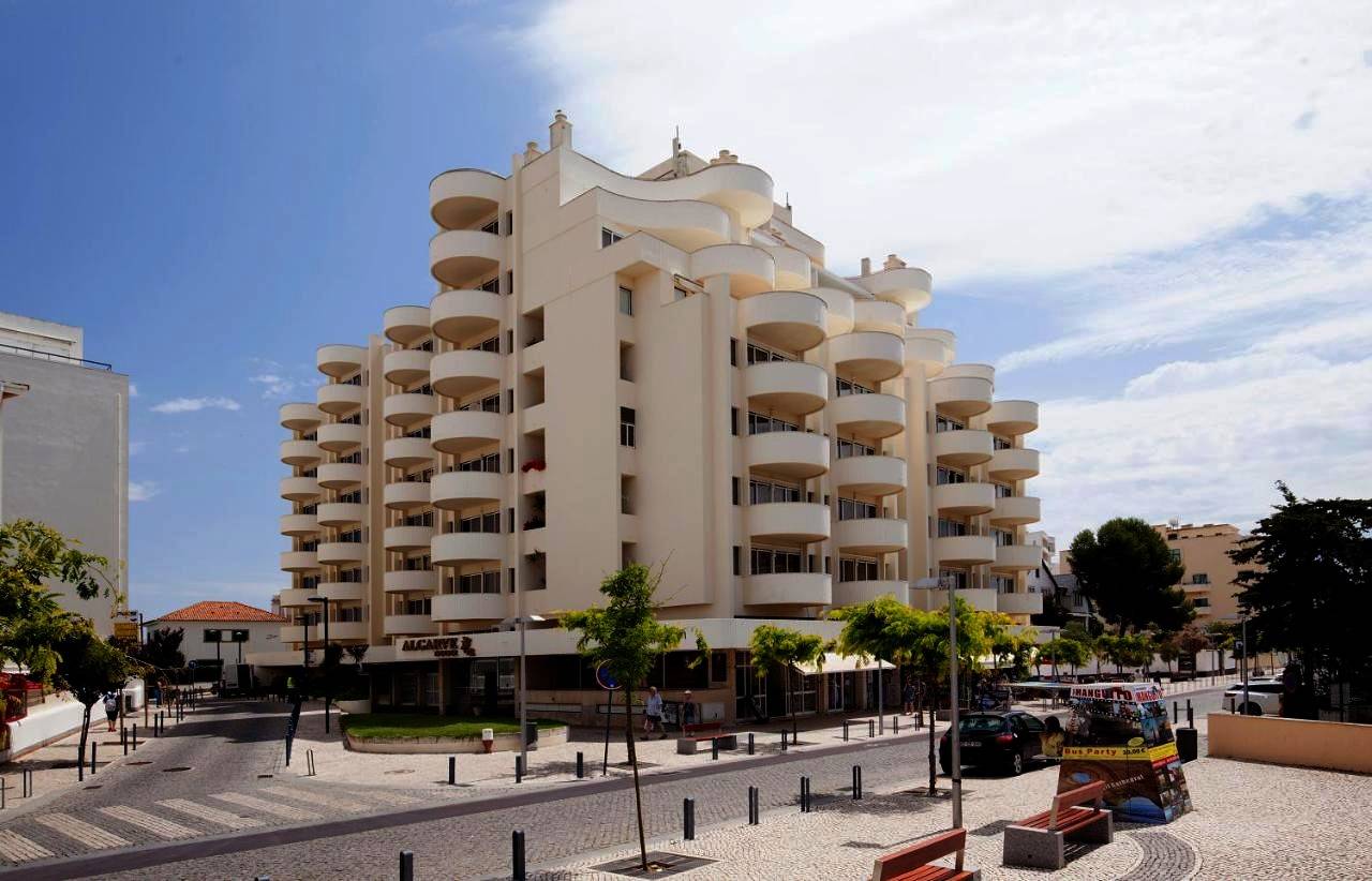 Aparthotel para 3 pessoas in Praia da Rocha, Portimão