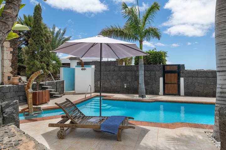 Beach house for 4 people, with Garden in Lanzarote